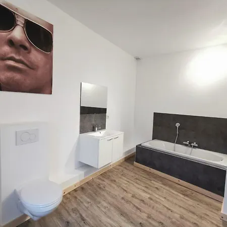 Luxury - Francofolies 호텔 스파