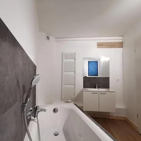 Luxury - Francofolies Отель Спа