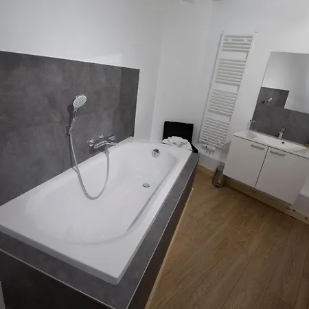 Luxury - Francofolies Отель Спа