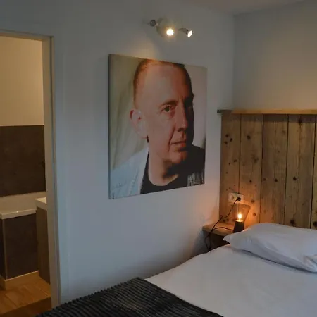 Luxury - Francofolies 3*